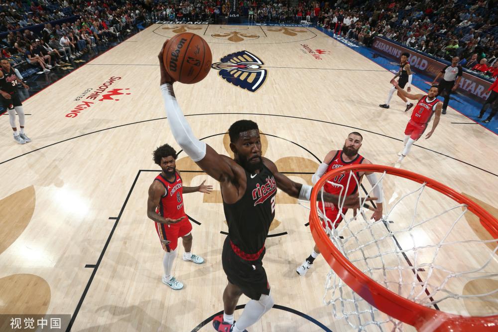 其背后的成 其背后的成